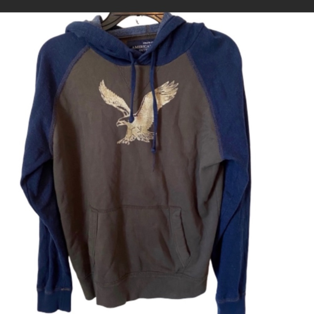 American Eagle sweatshirt